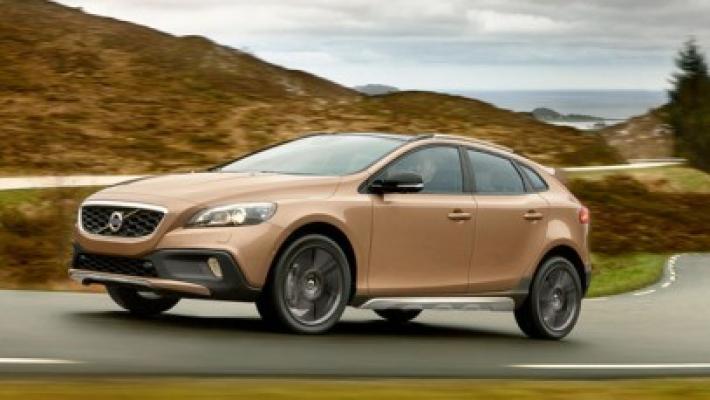 Volvo lansează cel mai mic crossover al mărcii